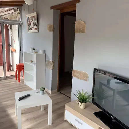 מלון Maisonnette A 5mn Des Plages. 3*