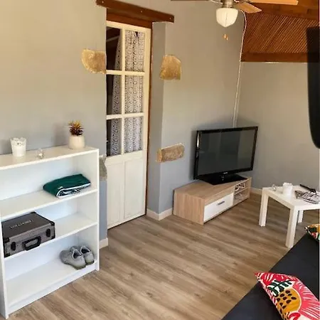 Maisonnette A 5mn Des Plages.